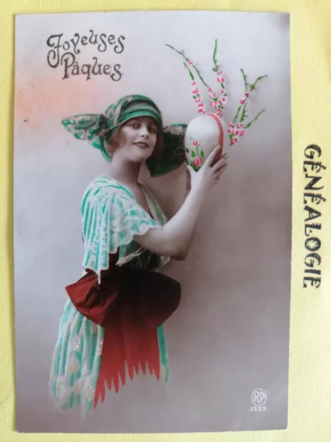 CPA Rétro Fantaisie FEMME Alsace Fleurs JOYEUSES PÂQUES Oeuf Egg HAPPY EASTER