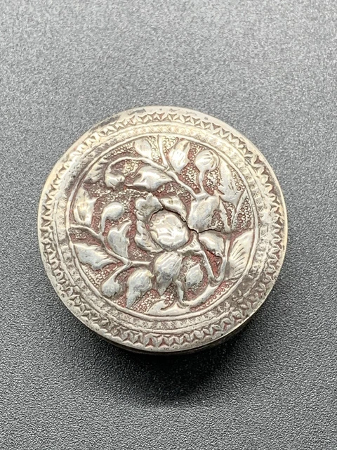 Petite Boîte à Pilule En Argent Vintage - Objet De Décoration Ou Rangement Précieux