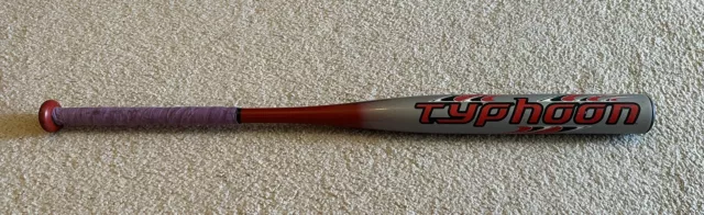 Easton Typhoon SK50T Aluminum Alloy Softball Bat 34" 26oz 2-1/4 Barrel B28