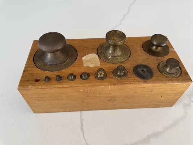 ANTIQUE BRASS SCALE WEIGHTS Cenco  Central SCIENTIFIC Co. WOODEN BLOCK Chicago