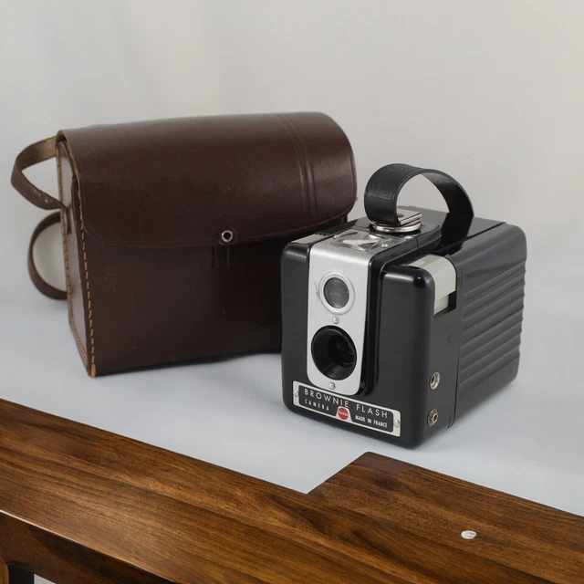 Appareil Photo Vintage Kodak Brownie – Modèle Avec Flash – Caméra Ancienne