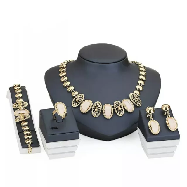 4Tlg.Schmuck Set Collier-Ohrringe-Armband-Ring Vergoldet,Weiß.