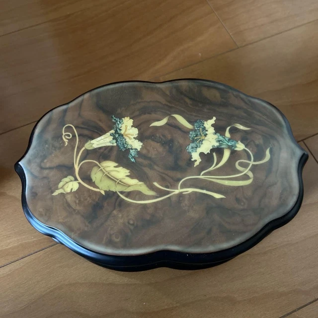 REUGE メカニカルミュージックボックス 花のインレイ REUGE MUSIC MUSIC Box with Floral Decoration $2,650.47