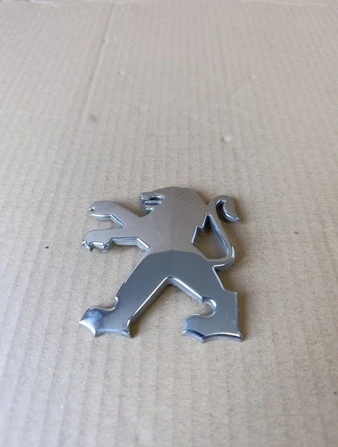 Insigne Logo Peugeot 304 Pour Hayon Coffre - En Aluminium - Occasion - Pièce Classique