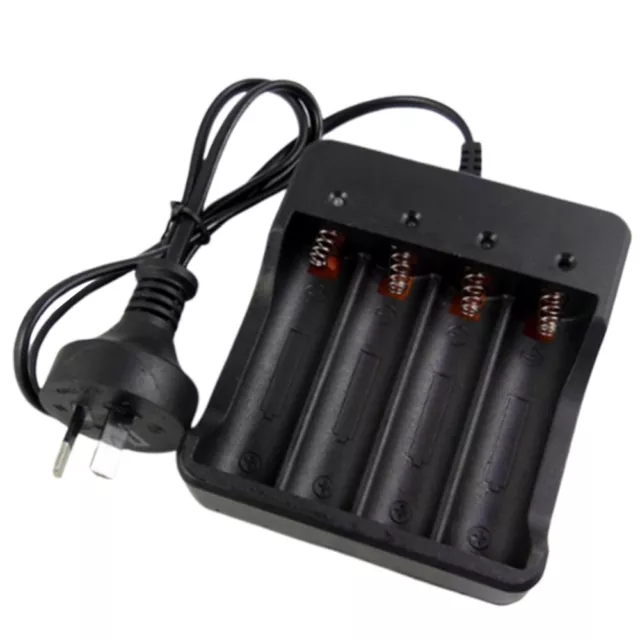 Chargeur à 4 emplacements Batterie Li-ion Charge indépendante Chargeur de