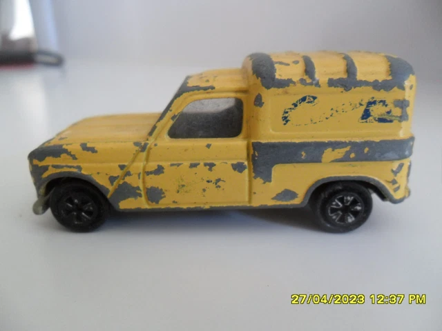 Renault 4 L N°230 La Poste Majorette 1/55 – Etoile Auto49