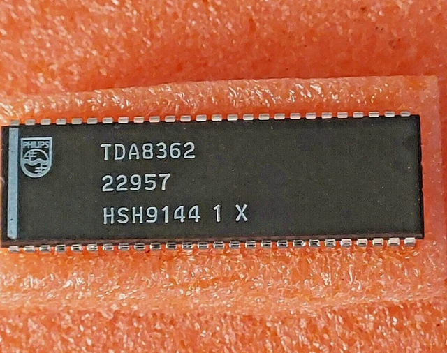 ci TDA 3562 A ~ ic TDA3562A ~ PAL / NTSC decoder ~ DIP28 ST