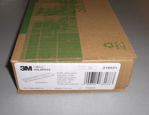 1 x VOLSPK24 - Panneau 1U 24 ports RJ45