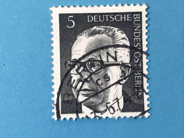 1970 - Mi.Nr. 359 - 5 Pf -  „Bundespräsident Dr. Gustav Heinemann“ - gestempelt