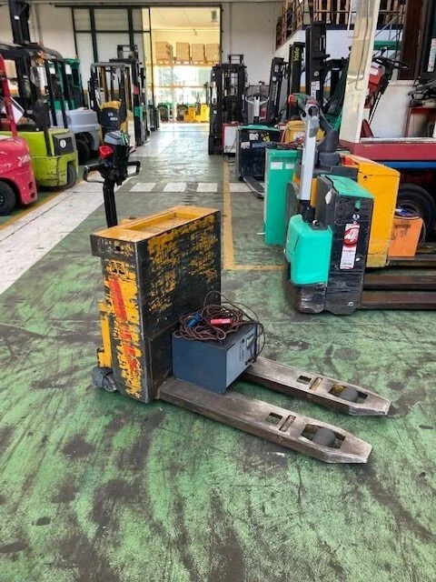 Transpallet elettrico CARRELLIFICIO VICENTINO (prezzo trattabile)