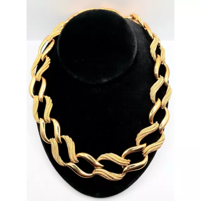 NAPIER VTG GOLD-TONE Collar Necklace 18.5