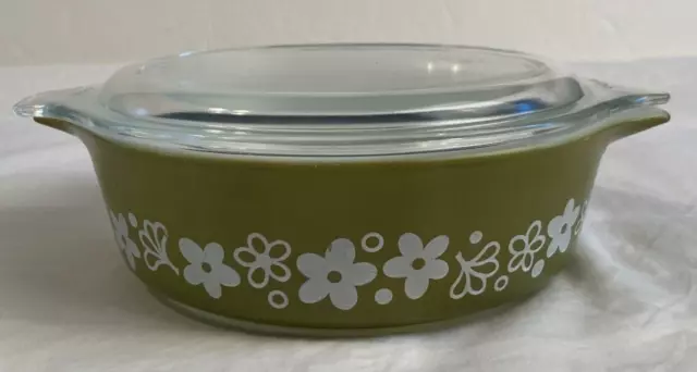 Pyrex Green with White Daisies 471  1 PT Casserole Dish with Lid