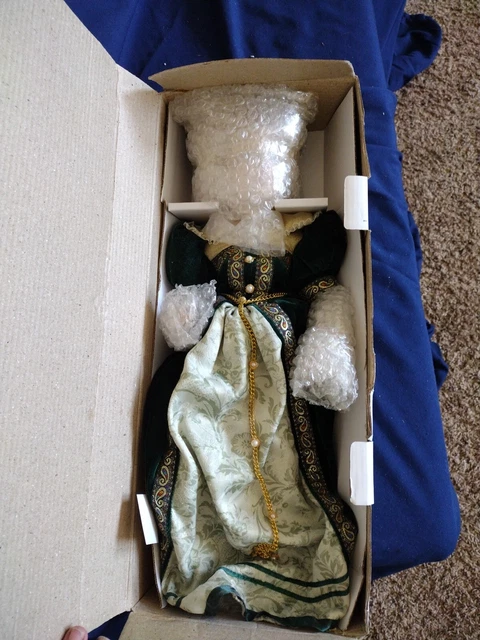 heritage signature collection porcelain doll Bella 12405