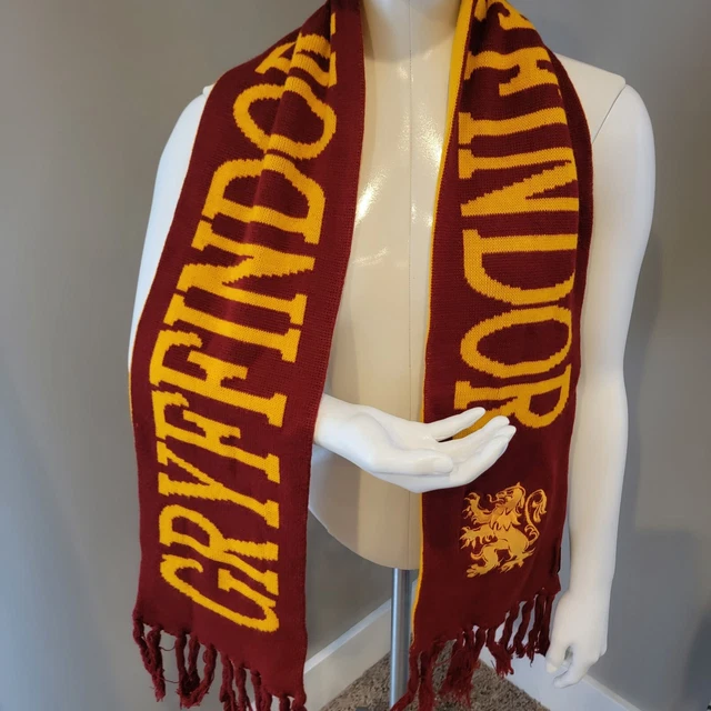 Harry Potter Gryffindor House - Wizarding World Universal Studios Knit Scarf