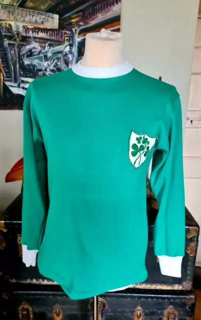 vintage Republic of  Ireland  Eire  match worn football shirt 1969  very Rare