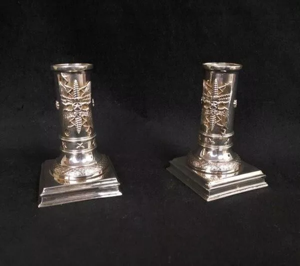 Petits bougeoirs de toilette en argent massif (XIXe siècle)