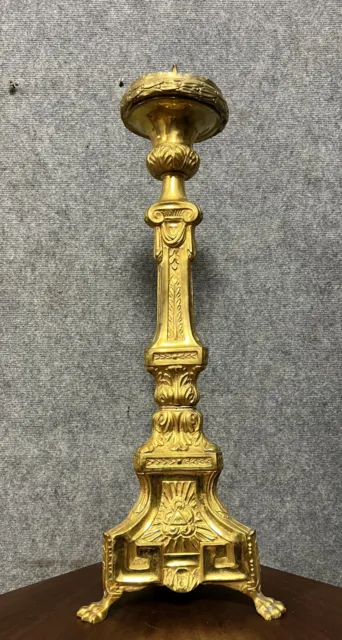 Grande lampe pique-cierge en bronze doré, fin XVIIIe