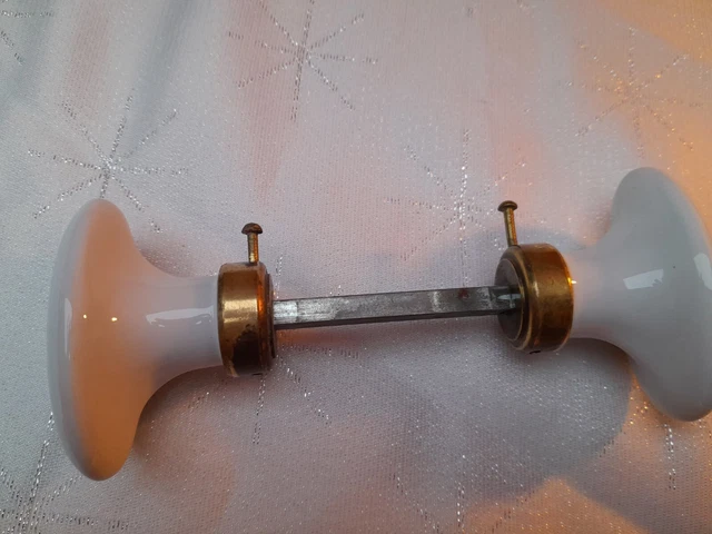 ANCIENNE PAIRE DE poignée de porte ovale en porcelaine et laiton carré