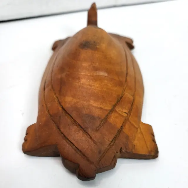 VTG Hand Carved Wood Turtle Primitive Figurine Wood Animal Carvings 7.5"X3"