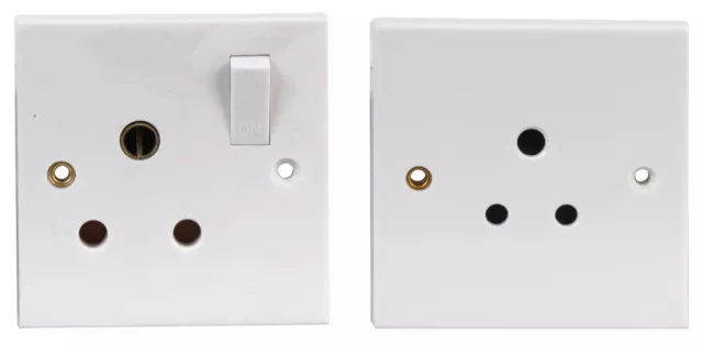 PRO-ELEC 5A Unswitched or 15A Switched Wall Socket Outlet for Round 3 Pin Plug