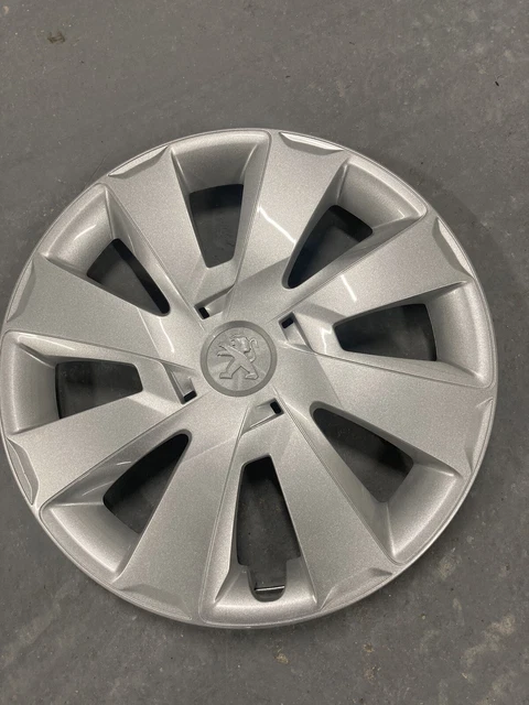 GENUINE TOYOTA PRIUS 15" WHEEL TRIM / HUB CAP #273