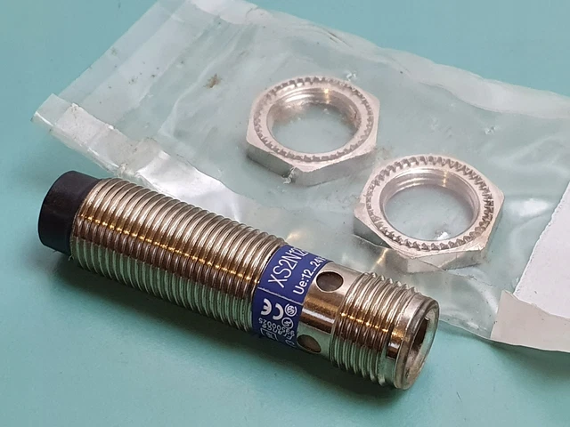 SENSOR XS2N12PA340D 12-24V ø12mm 200mA PNP Sn=4mm / #Z M1TH 8936
