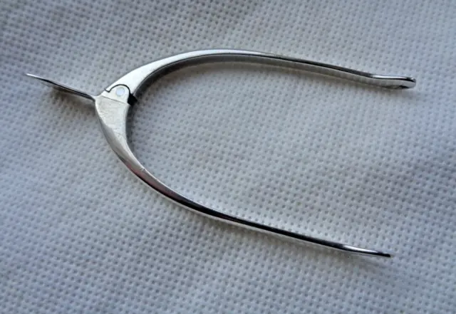 Antique Novelty 1920 Solid Silver Wishbone Sugar Tong – Spring Loaded