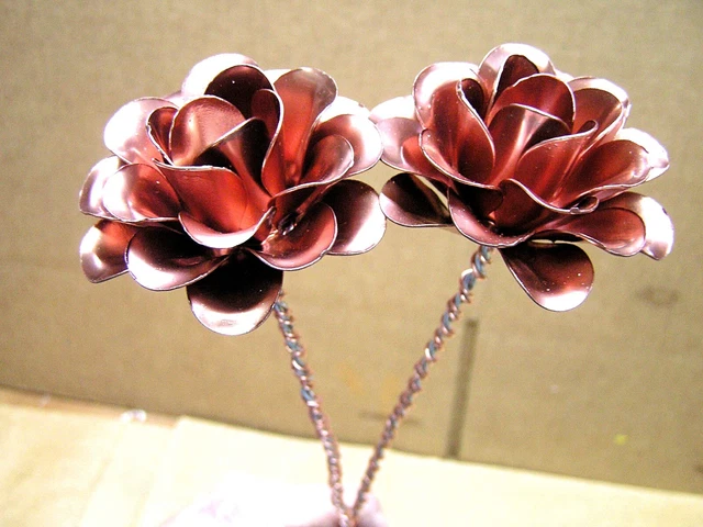 2 Grandes Metal COBRE Rosa Flores con Acero Inoxidable y Cobre Envolvido Alambre TALLOS