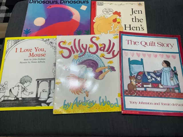Lot 5 Teacher  Big Books Oversized Easel I Love You, Mouse Silly Sally +