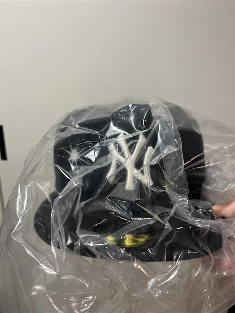 Ay El Ay En New York Yankees Air-Brush Black Fitted Size 7 New Era