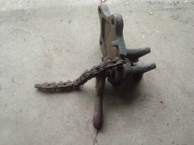 American Pipe Tool Co Bench Mount Iron Chain Pipe Vise No 2