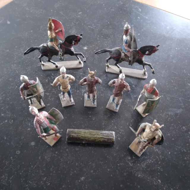 Petits soldats CBG Mignot en plomb peint
