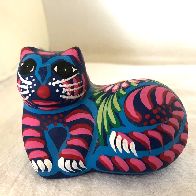 Vintage Handpainted Floral Mexican Bright Colors Folk Art Pottery Cat 4" x 2.75"