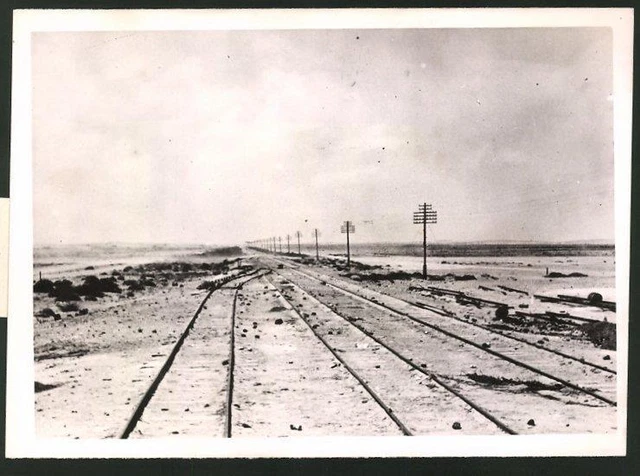 Fotografia Vista Tobruk, Binari Der Wüsteneisenbahn,