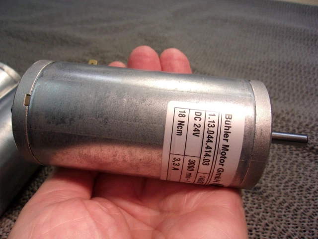 Bühler Moteur 51mm 12-24V ca.3000Upm Navires Absolute un Endroit Calme Run Promo Bühler Moteur 51mm 12-24V ca.3000Upm Navires Absolute un Endroit Calme Run Promo
