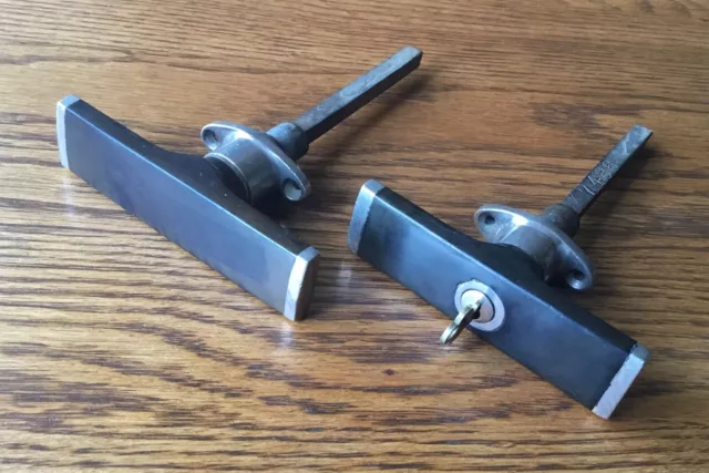 1920s T~SHAPED HANDLES w/KEY vtg antique exterior locking & non locking door