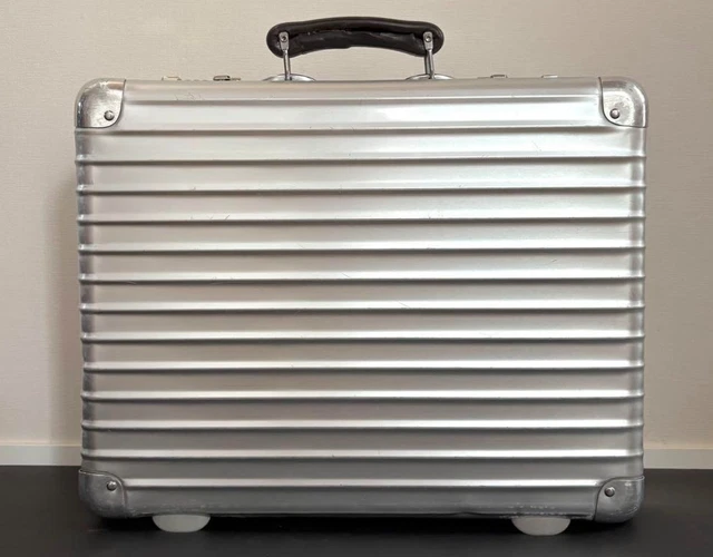 RIMOWA CLASSIC FLIGHT 97612 アタッシュケース RIMOWA Classic Flight Blue Logo Attache Case Carry-on Silver