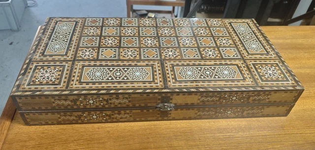 Ancienne Boîte de Jeu de Jacquet backgammon en Bois & Jeu de Dames Ancienne Boîte de Jeu de Jacquet backgammon en Bois & Jeu de Dames