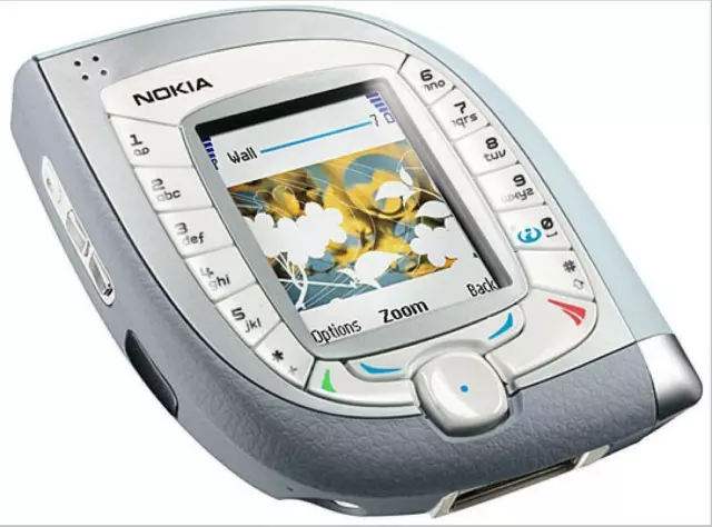 Original Nokia 7600 3G UMTS 2100 Bluetooth Phone 2.0" 0.3MP