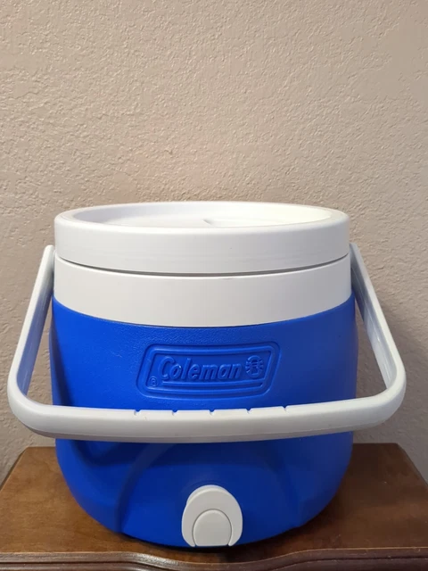 Coleman 2 Gallon Stackable Water Jug Cooler #6002 Twist Off Lid & Spigot Blue