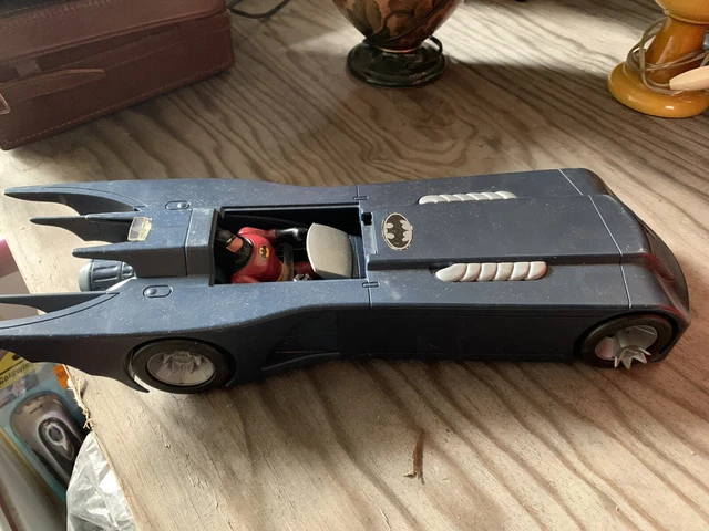 Batman + Batmobile Kenner 1993 - Collezionismo In vendita a Bologna