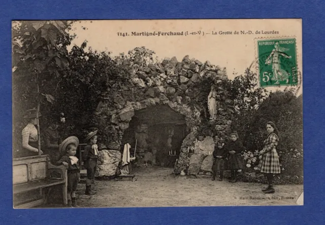 Cf / postcard - CPA / Martigné-Ferchaud -< Grotte de N.-D de Laurdes // 35