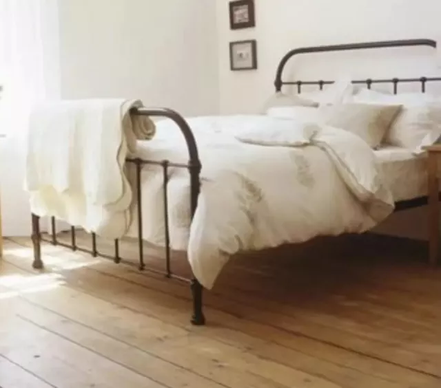 Feather and black shop oliver bed