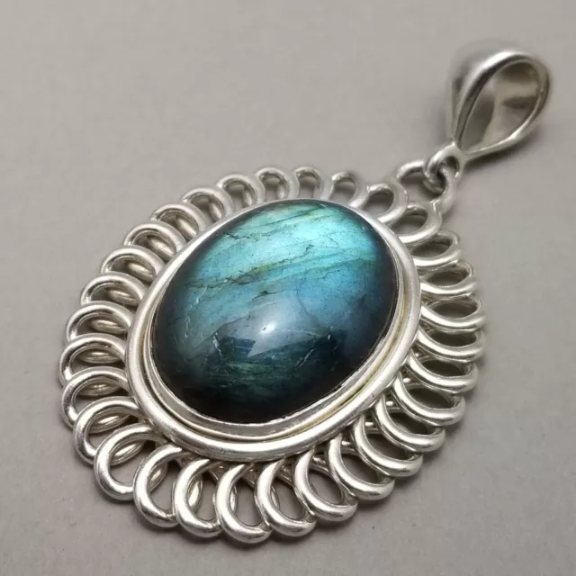 TGGC Solid Sterling Silver Natural Labradorite Cabochon Pendant Hallmarked 13.2g