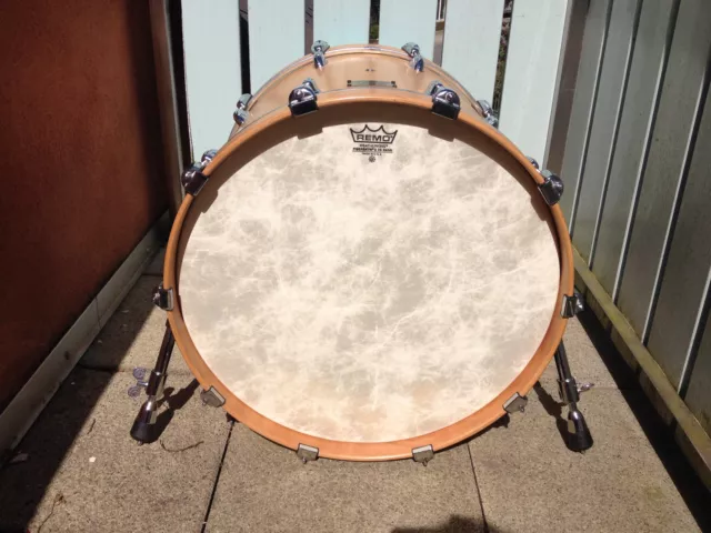 Slingerland / Troyan Bass Drum 22"X18" Slingerland Hardware mit Pearl Füßen. 2