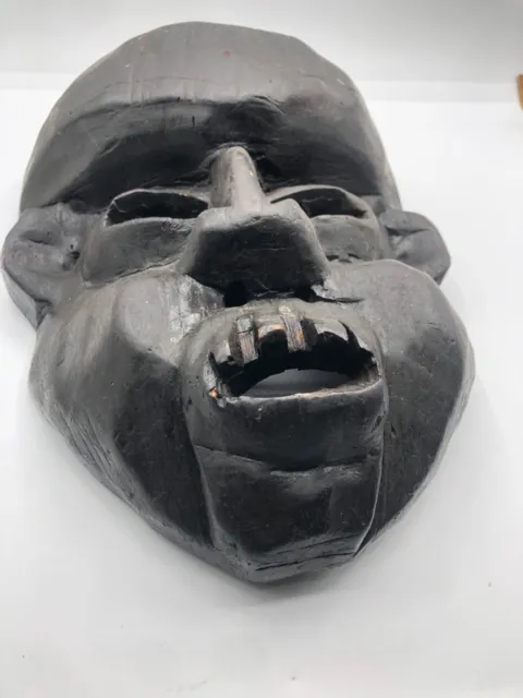 Maschera viso tribale africana in  legno intagliata a mano