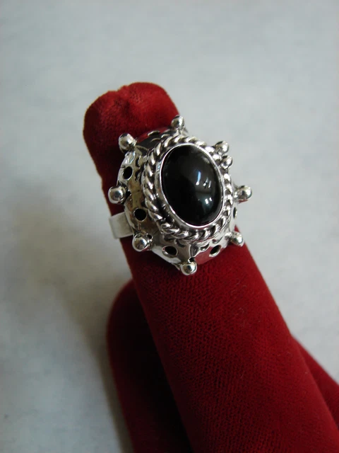 Vintage 925 Sterling Silver Taxco Mexican Black Onyx Poison RING