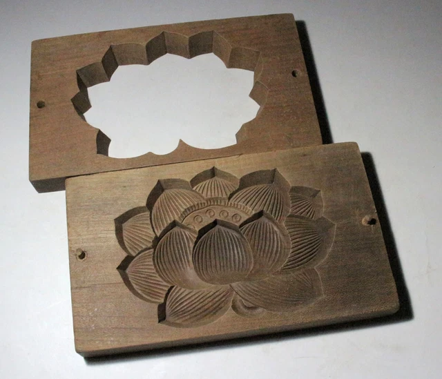 [Y] Japanese Antique Art Wooden Rice Cake Mold "KASHIGATA" Lotus Flower Carving