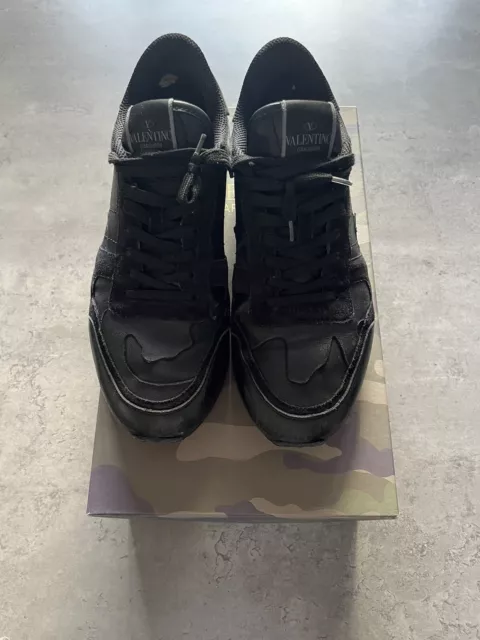 Triple black camo valentino hotsell