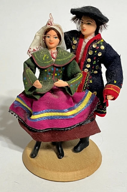 Vintage Polish Regional Dress Dolls Dancing Couple Made in Poland Pava Sqdecka
